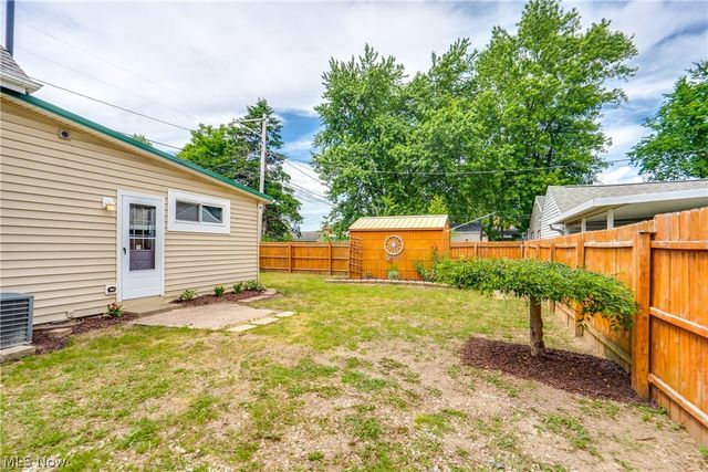 5015 12th Street SW, Canton, OH 44710