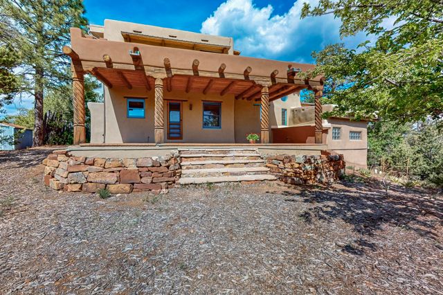 97 Quartz Trail, Santa Fe, NM 87505