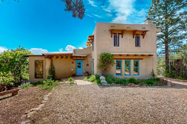 97 Quartz Trail, Santa Fe, NM 87505