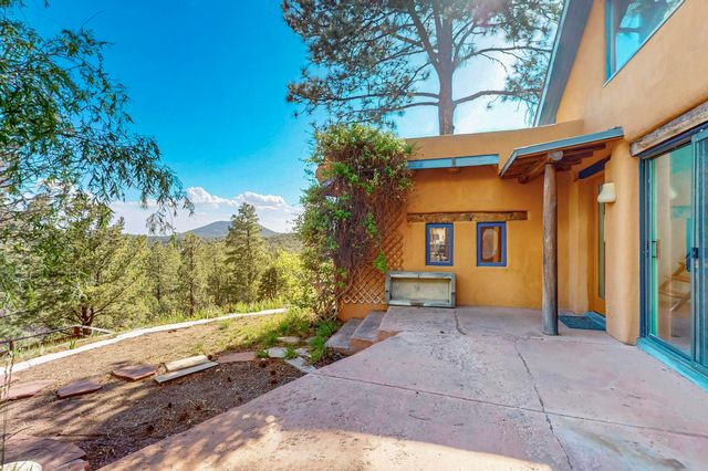 97 Quartz Trail, Santa Fe, NM 87505