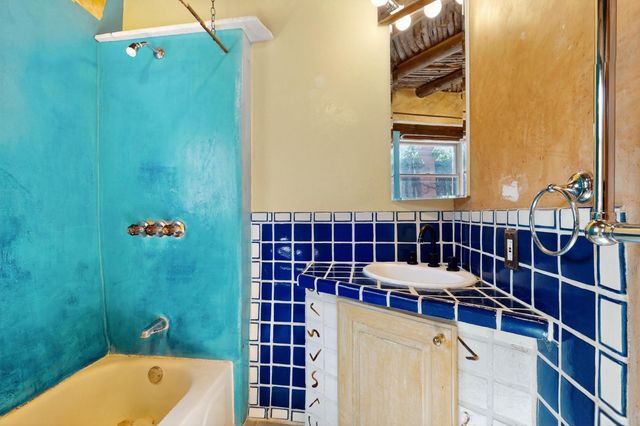 97 Quartz Trail, Santa Fe, NM 87505