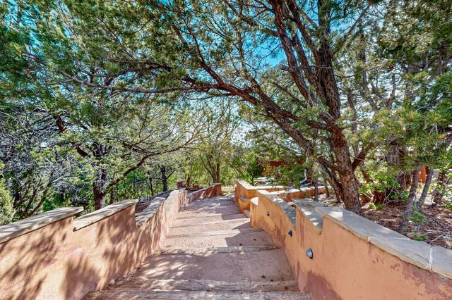97 Quartz Trail, Santa Fe, NM 87505