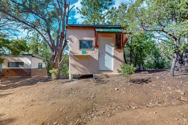 97 Quartz Trail, Santa Fe, NM 87505