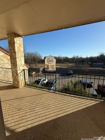 474 Seele St Apt 10, New Braunfels, TX 78130