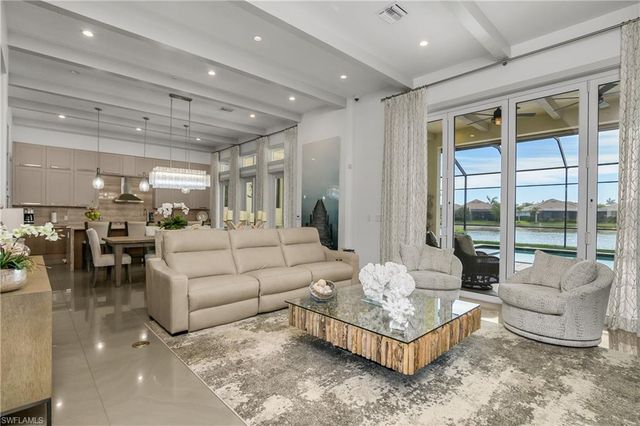 14852 Dockside LN, Naples, FL 34114