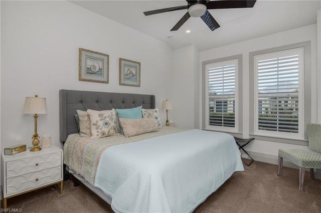 14852 Dockside LN, Naples, FL 34114