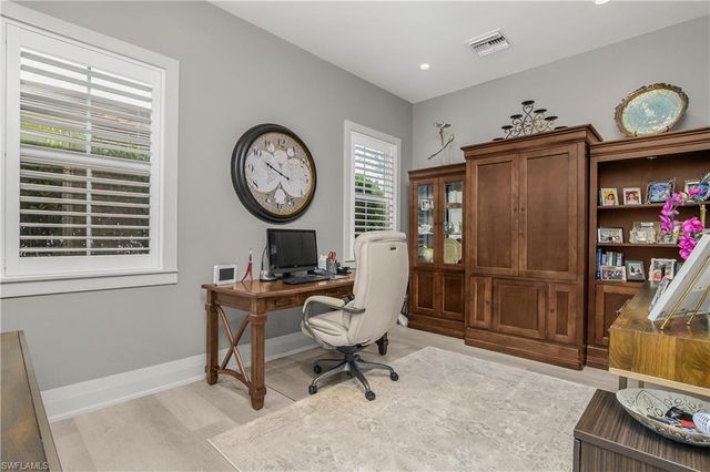 14852 Dockside LN, Naples, FL 34114