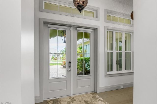 14852 Dockside LN, Naples, FL 34114