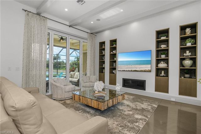 14852 Dockside LN, Naples, FL 34114