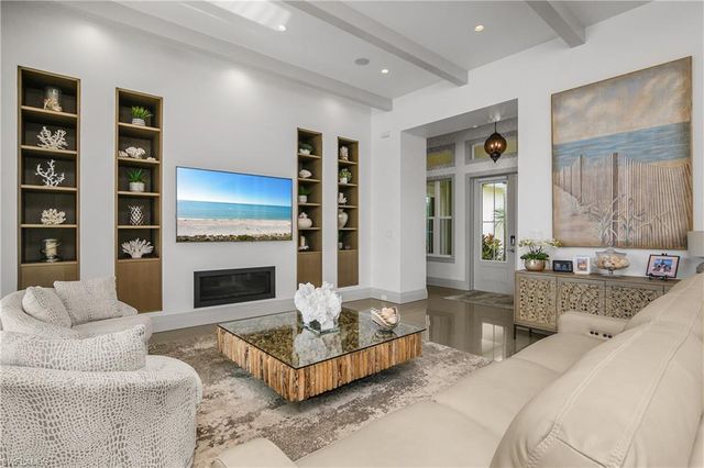 14852 Dockside LN, Naples, FL 34114