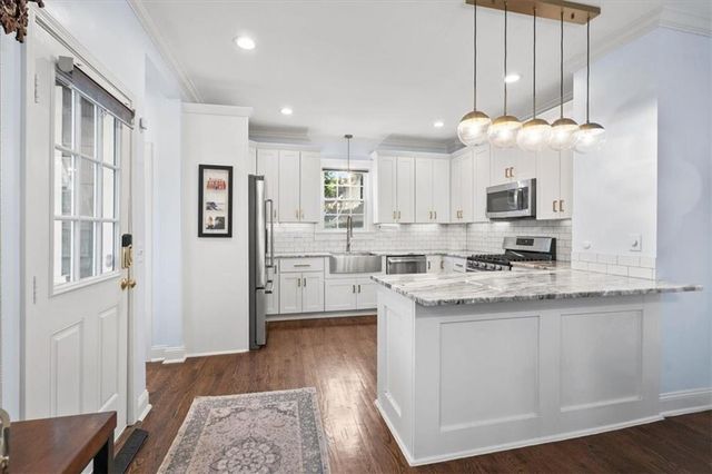 6446 Walnut Street, Kansas City, MO 64113
