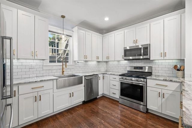 6446 Walnut Street, Kansas City, MO 64113
