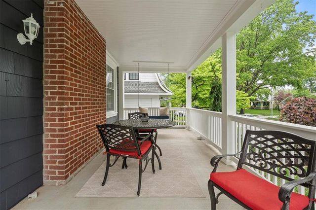 6446 Walnut Street, Kansas City, MO 64113