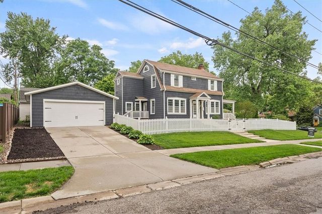 6446 Walnut Street, Kansas City, MO 64113