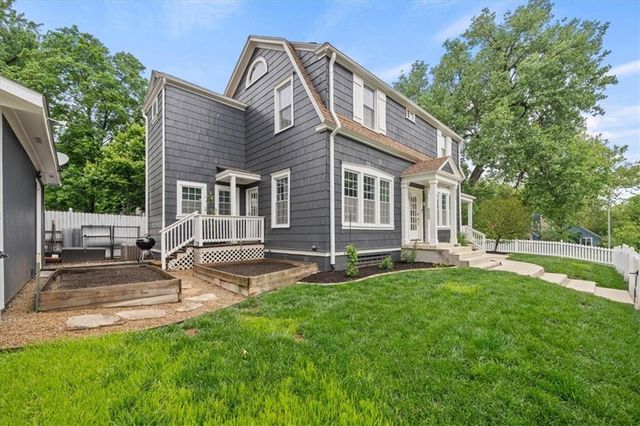 6446 Walnut Street, Kansas City, MO 64113
