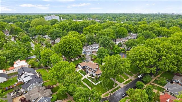 6446 Walnut Street, Kansas City, MO 64113