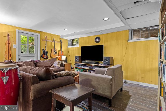 419 LODGES LN, Elkins Park, PA 19027