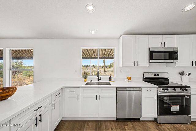 1480 S CHAPARRAL Road, Apache Junction, AZ 85119