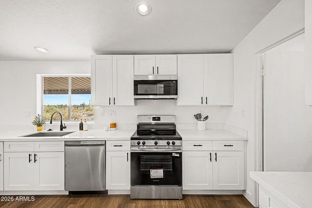1480 S CHAPARRAL Road, Apache Junction, AZ 85119
