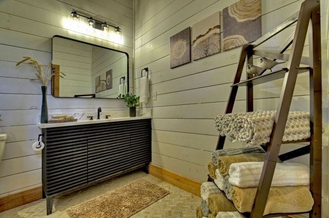 590 Deer Crest Road, Blue Ridge, GA 30513