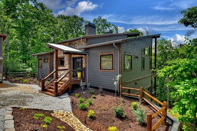 590 Deer Crest Road, Blue Ridge, GA 30513