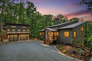 590 Deer Crest Road, Blue Ridge, GA 30513