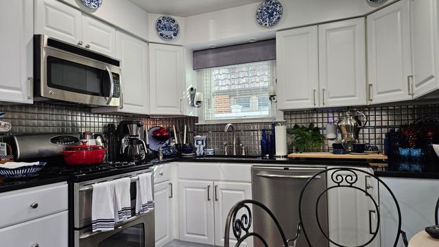 889 Kelton Avenue, Columbus, OH 43206