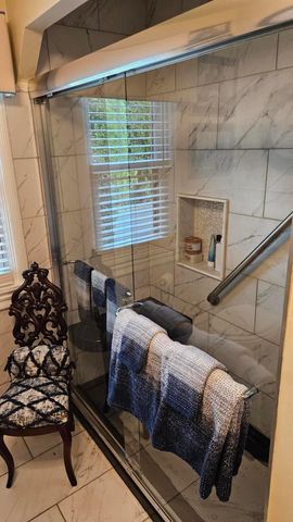 889 Kelton Avenue, Columbus, OH 43206