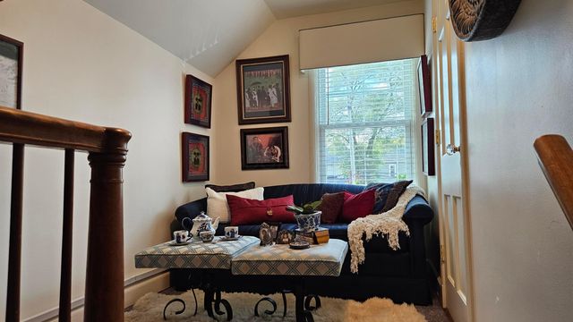 889 Kelton Avenue, Columbus, OH 43206