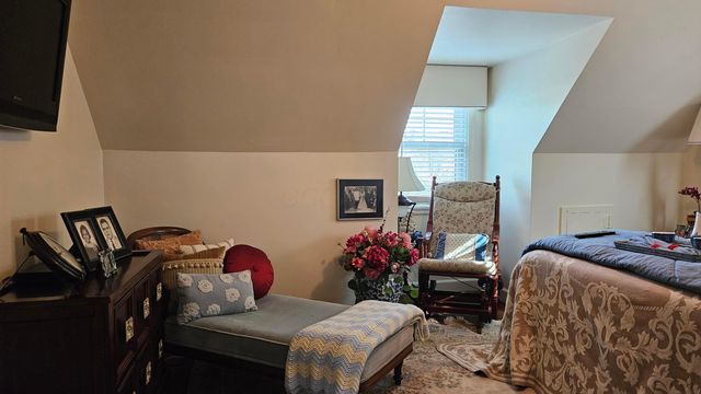 889 Kelton Avenue, Columbus, OH 43206