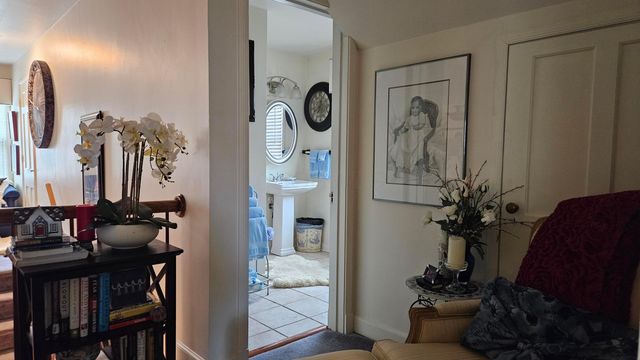 889 Kelton Avenue, Columbus, OH 43206