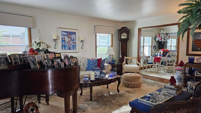 889 Kelton Avenue, Columbus, OH 43206