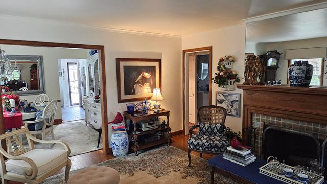 889 Kelton Avenue, Columbus, OH 43206