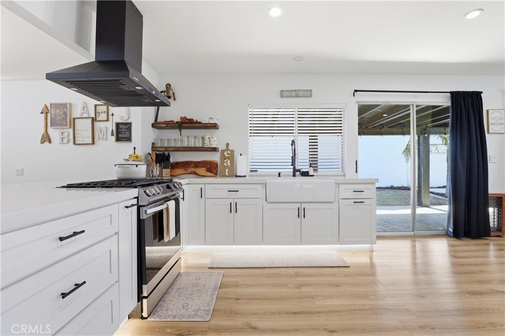 Image 11 of property listing at 2019 Hietter, Simi Valley, CA 93063