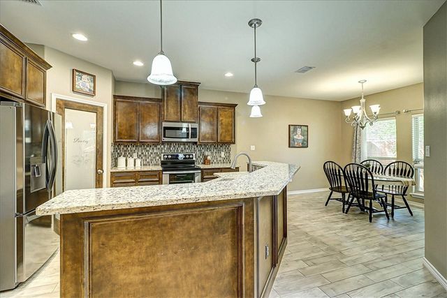 5817 Bella Di Giorno Dr, Corpus Christi, TX 78414