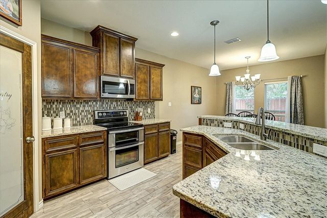 5817 Bella Di Giorno Dr, Corpus Christi, TX 78414