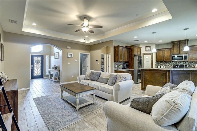 5817 Bella Di Giorno Dr, Corpus Christi, TX 78414