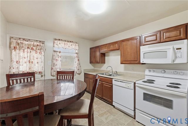 308-310 Prince Albert Ave, Colonial Heights, VA 23834