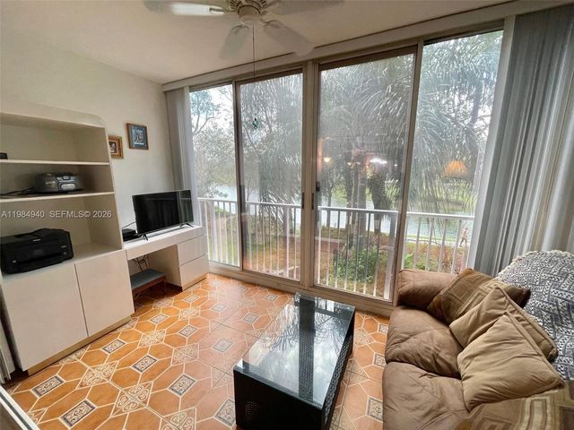 3850 Washington Street 214, Hollywood, FL 33021