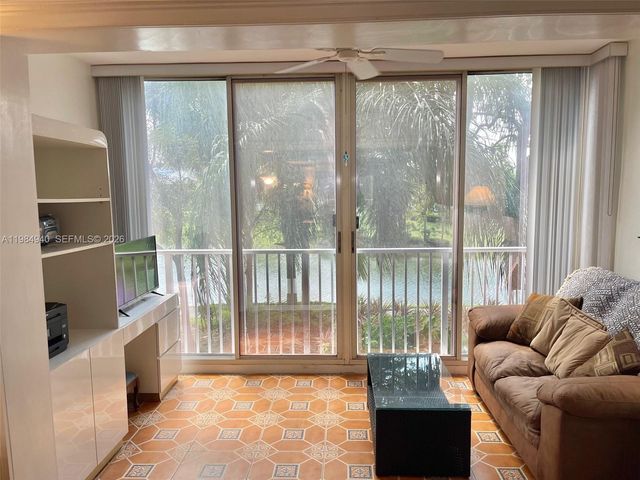 3850 Washington Street 214, Hollywood, FL 33021