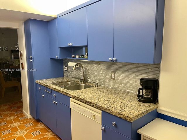 3850 Washington Street 214, Hollywood, FL 33021