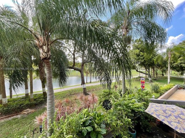 3850 Washington Street 214, Hollywood, FL 33021