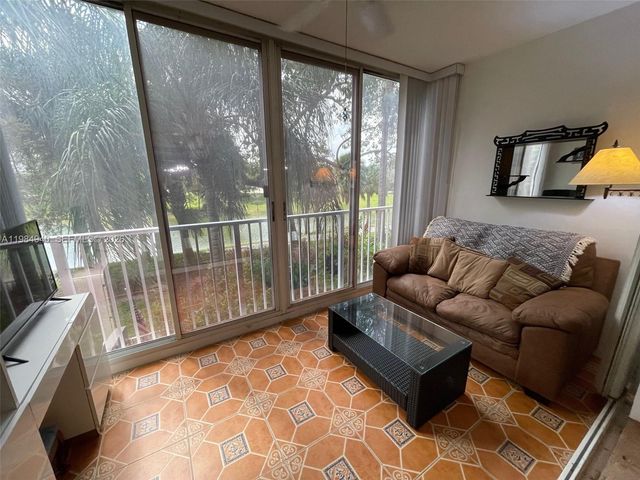 3850 Washington Street 214, Hollywood, FL 33021