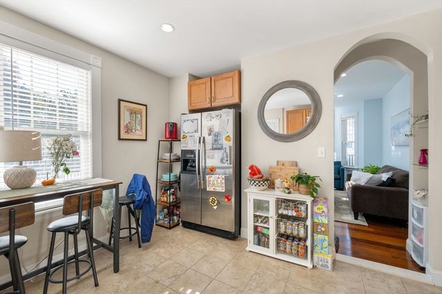 76 Taft Ave 1, Newton, MA 02465