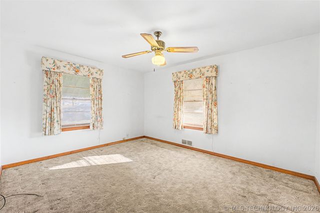 1202 W Davis Drive, Nowata, OK 74048