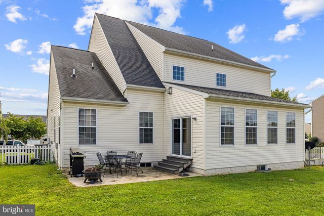 1207 STALLION ST, Ranson, WV 25438