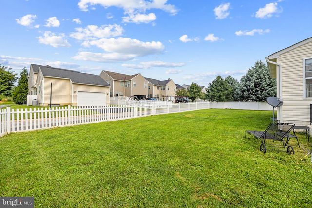 1207 STALLION ST, Ranson, WV 25438