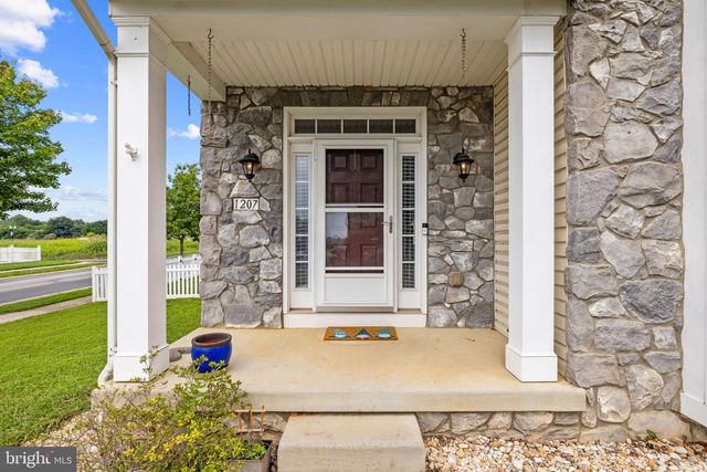 1207 STALLION ST, Ranson, WV 25438