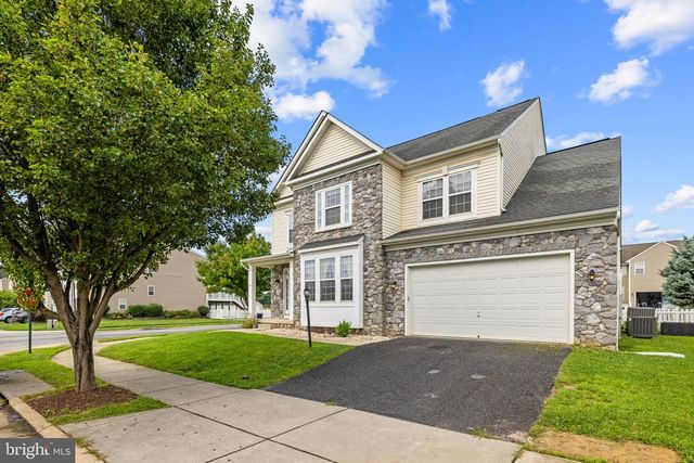 1207 STALLION ST, Ranson, WV 25438