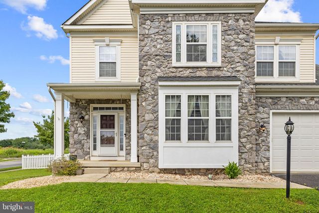 1207 STALLION ST, Ranson, WV 25438